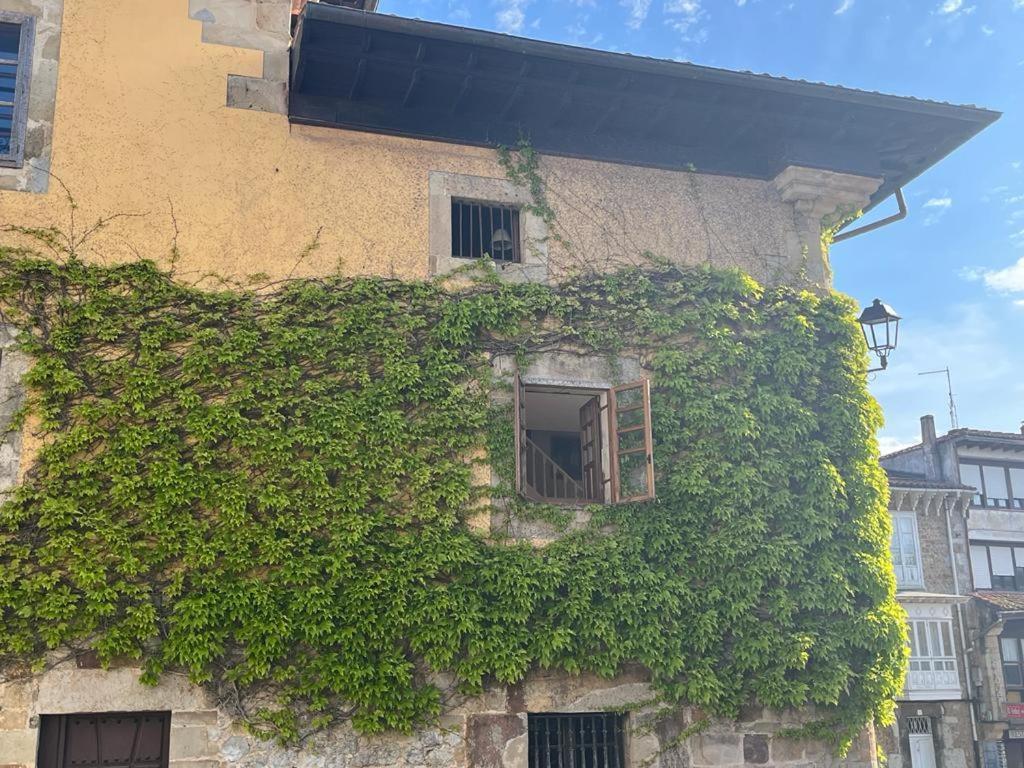 Apartamento Gaudi Comillas Exterior photo
